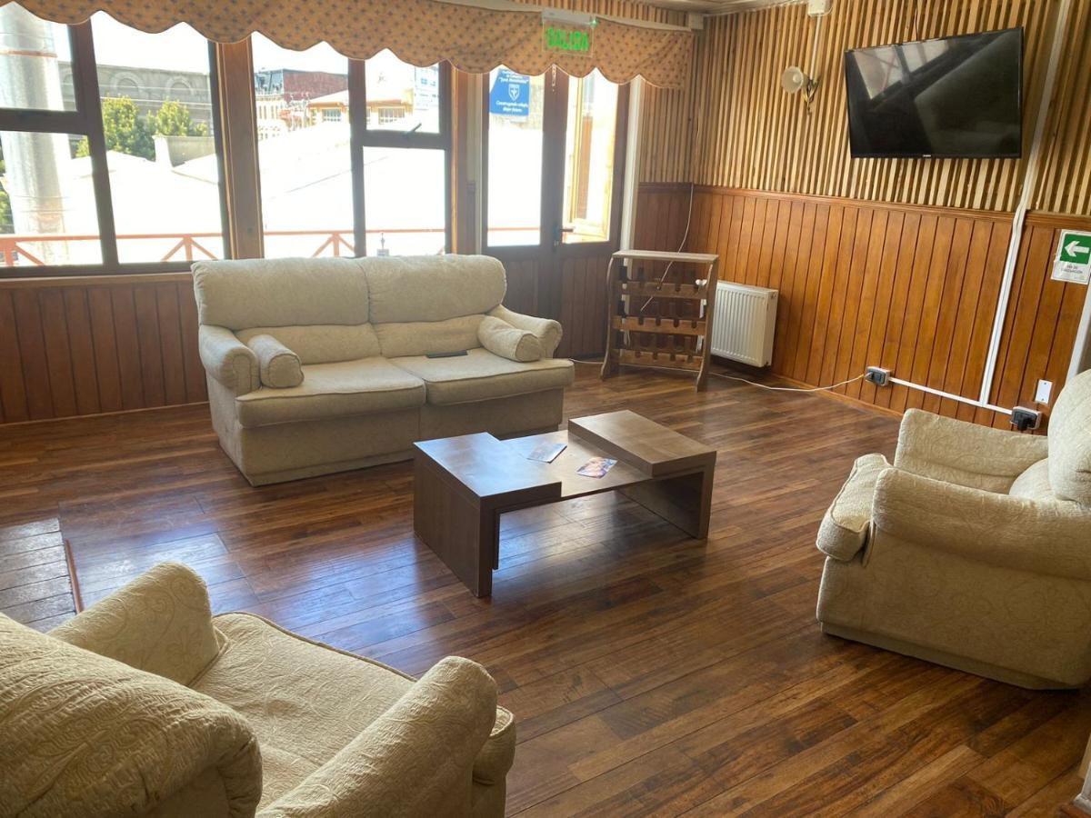 Hostal Ochen Punta Arenas Exterior photo