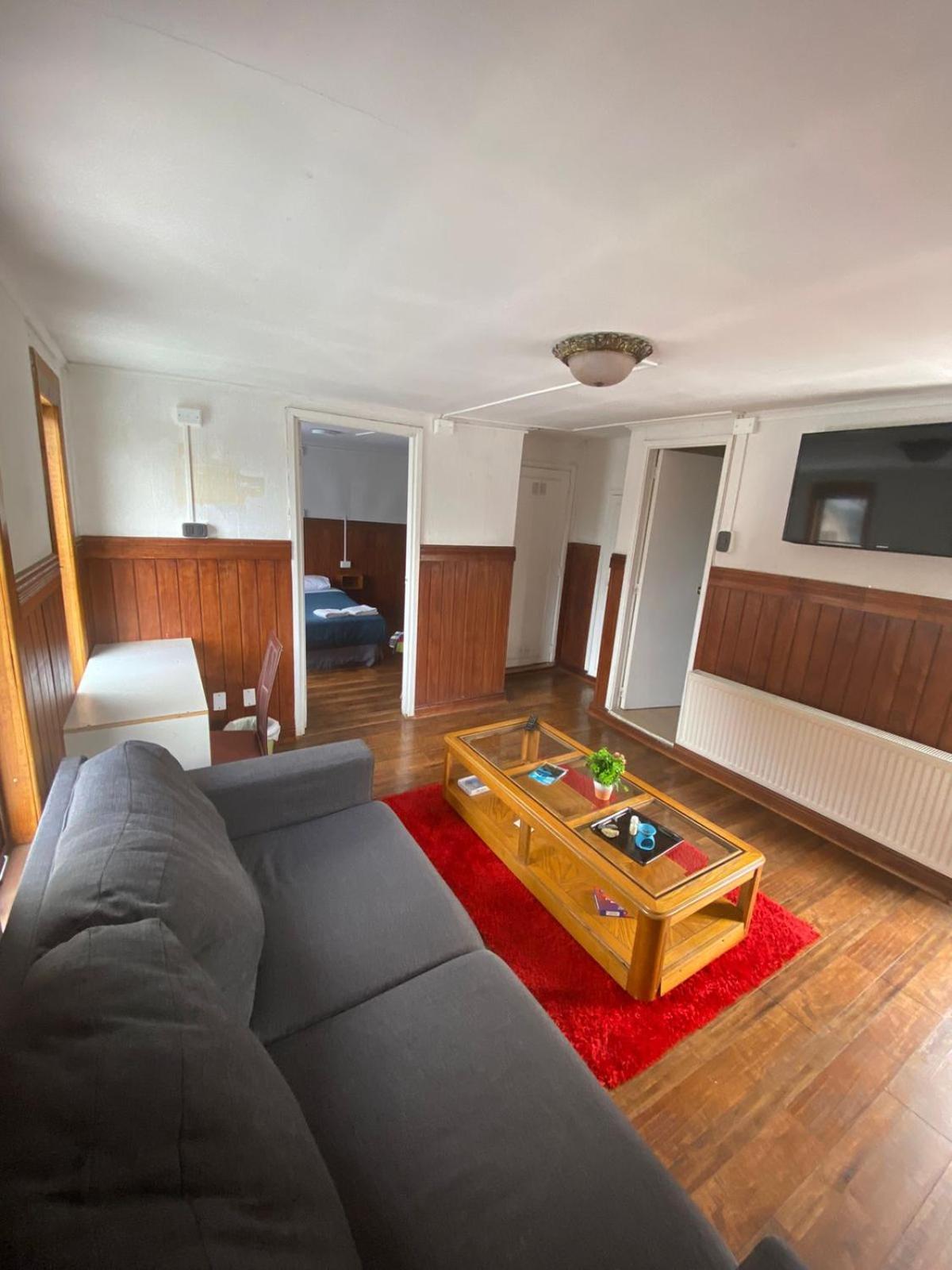 Hostal Ochen Punta Arenas Exterior photo